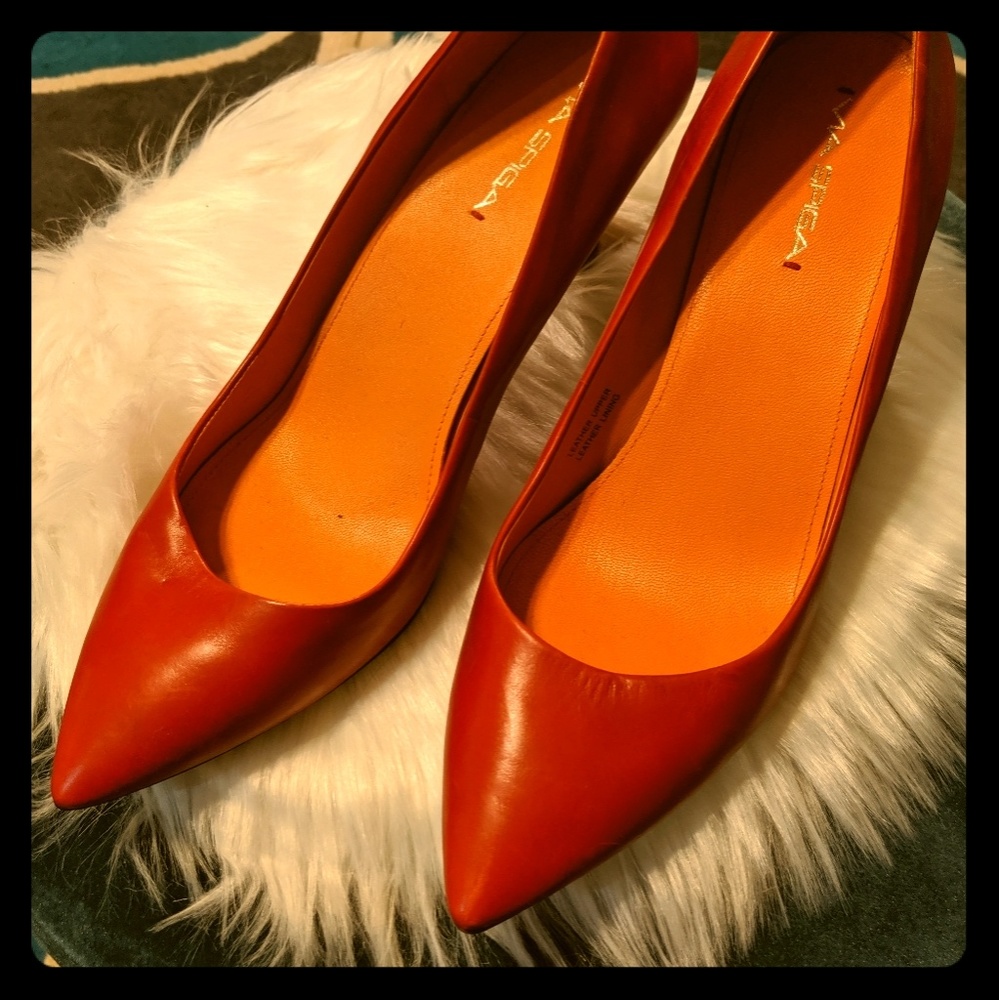 Sassy VIa Spiga red pump, NWT
